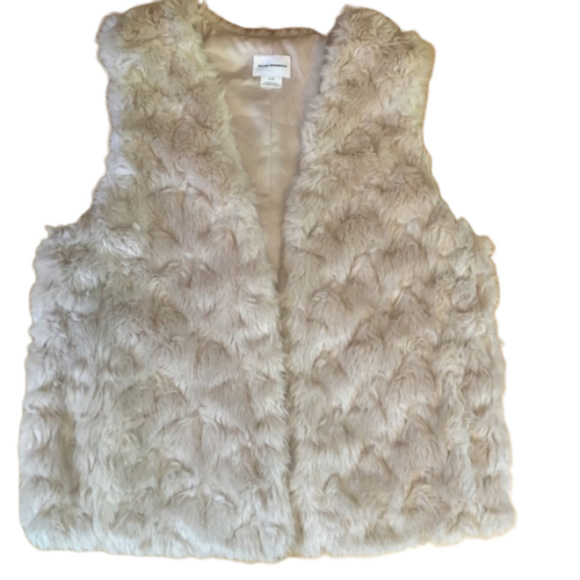 Club Monaco Jackets & Blazers - Club Monaco Beige Faux Fur Vest with Pockets  Sz L